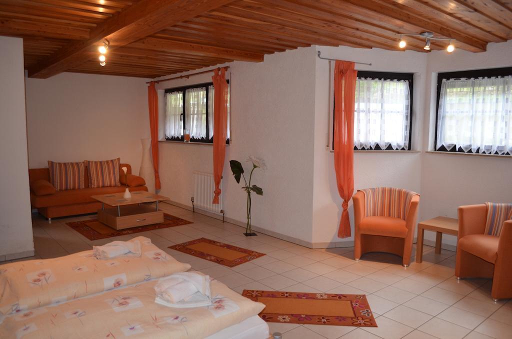 Hotel Restaurant Waldschloessel Speyerbrunn Kamer foto