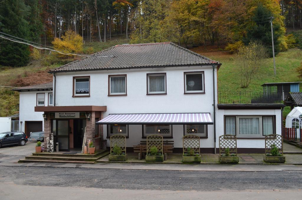 Hotel Restaurant Waldschloessel Speyerbrunn Buitenkant foto