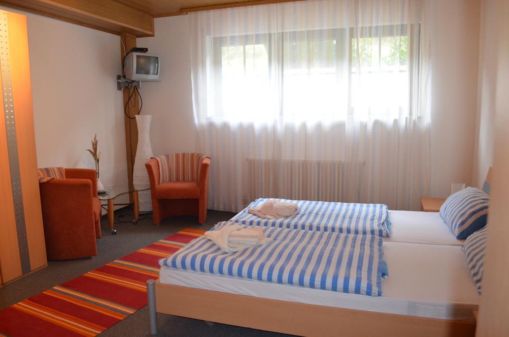 Hotel Restaurant Waldschloessel Speyerbrunn Kamer foto